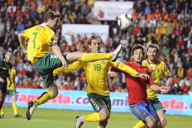 Lietuva FIFA reitinge vis dar pirmojo šimtuko gale