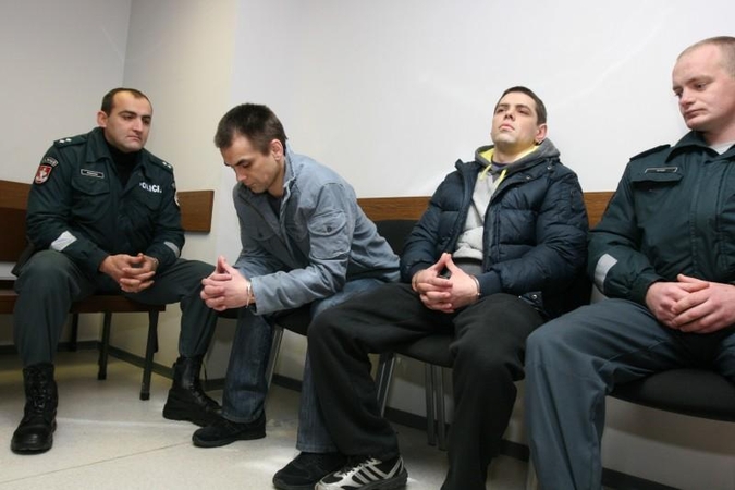 Paskelbtas nuosprendis automobilių vagišiams broliams Kosovams
