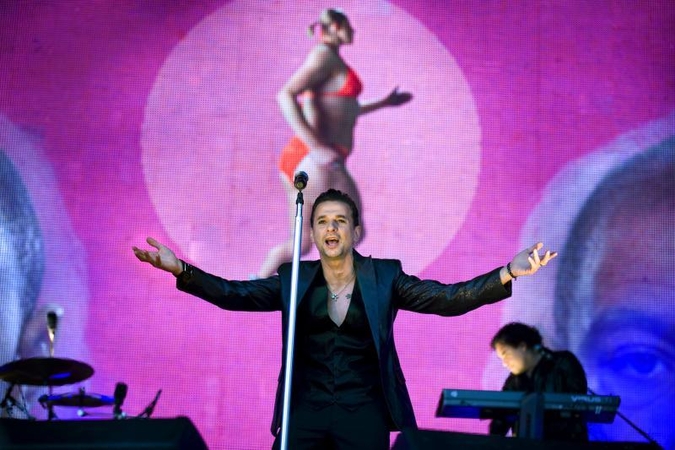 Kritikų žodis: naujasis „Depeche Mode“ albumas – kupinas staigmenų