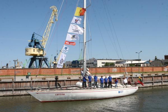 Jachta „Lietuva“ vėl kviečia naujus narius