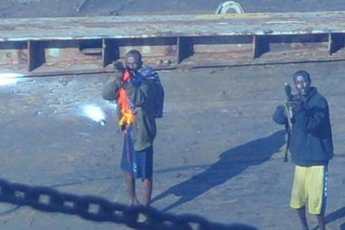 Lietuvos garbės konsulas: Nigerijos valdžia stengiasi pažaboti piratavimą 