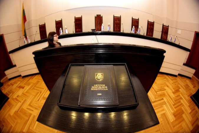 KT: motinystės pašalpos sumažintos neteisėtai