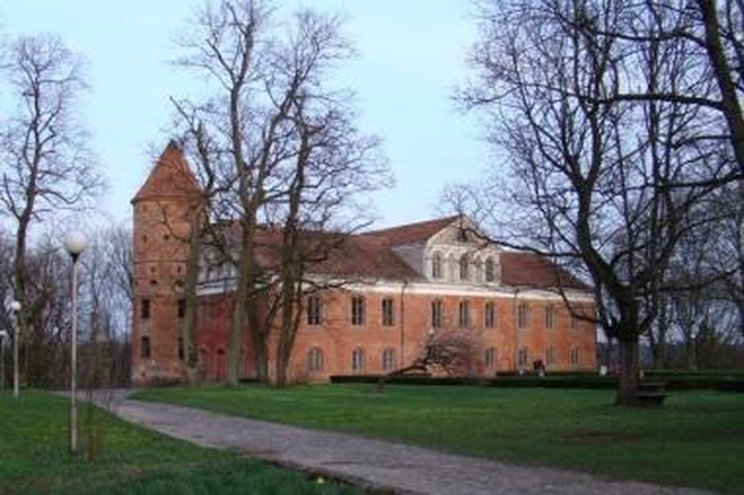 Raudondvario dvaro sodybą perėmė rajono savivaldybė 