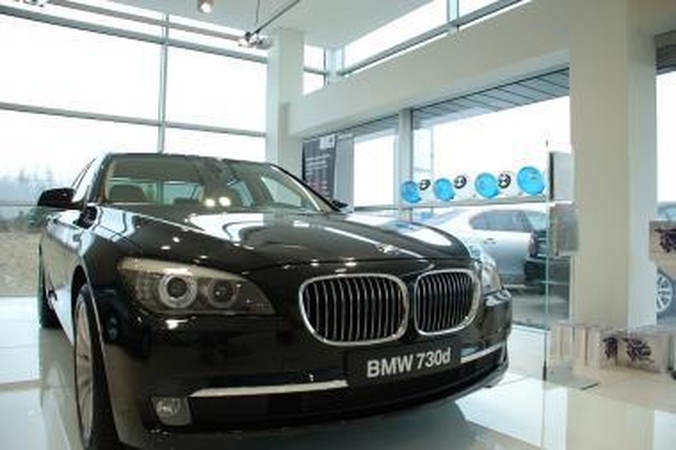 Kaune - oficialus BMW automobilių salono atidarymas