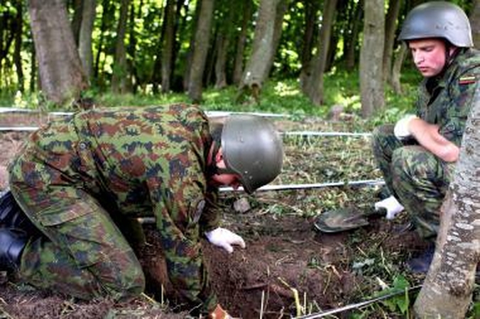 Išminuotojai sunaikino Kauno rajone rastą sprogmenį 
