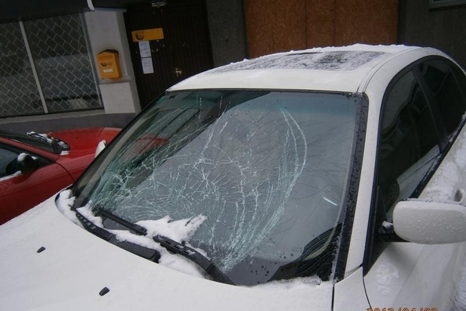 Kaltų dėl apgadintų automobilių tenka ieškoti teismuose