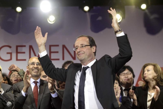 F.Hollande'as sveikina „kylantį judėjimą“ prieš griežtą taupymą