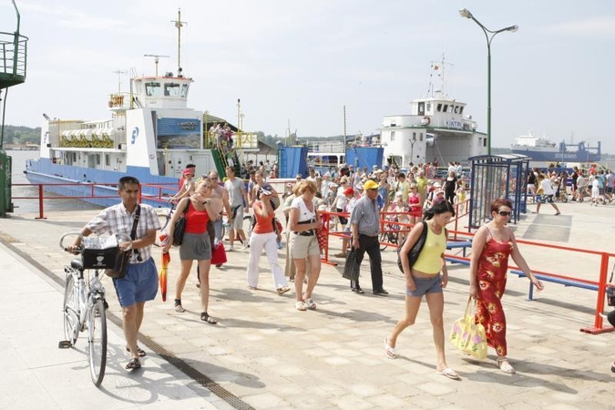 Dėl pakeistos keltų švartavimosi vietos neišvengta painiavos