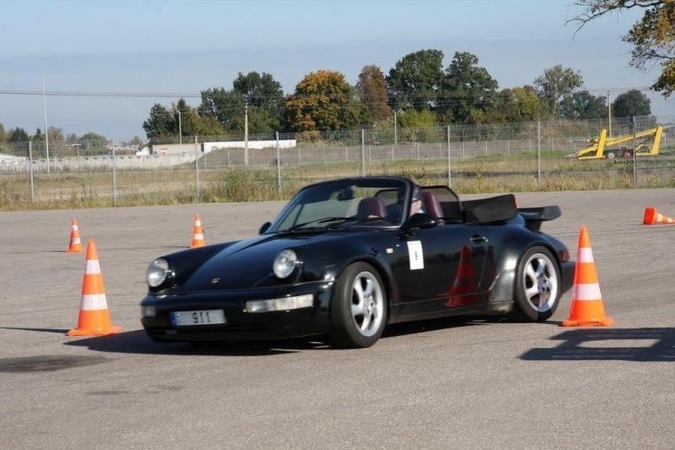 Rekordinis skaičius „Porsche“ automobilių išbandys lenktynių trasą