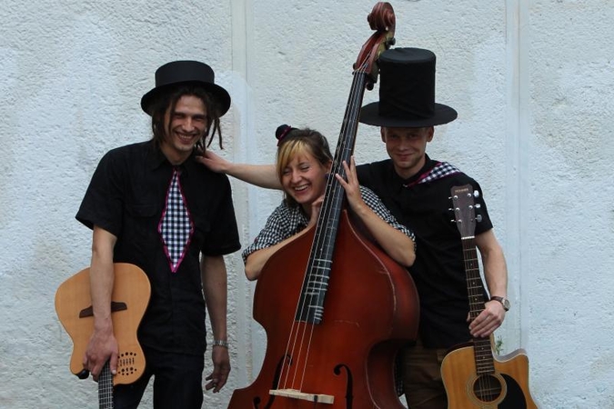 Uostamiesčio „Menų valgykloje“ gros muzikos alchemikai „Hit-Kick"