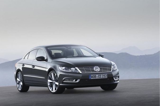 „Volkswagen“ atnaujina „Passat CC“ modelį