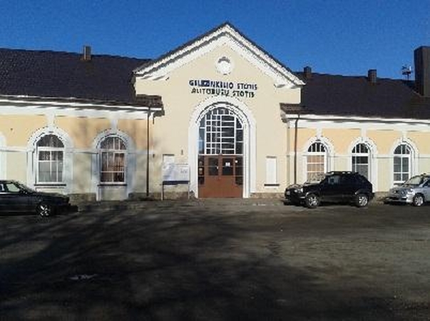 Kretingos autobusų stotis persikėlė į geležinkelio stotį