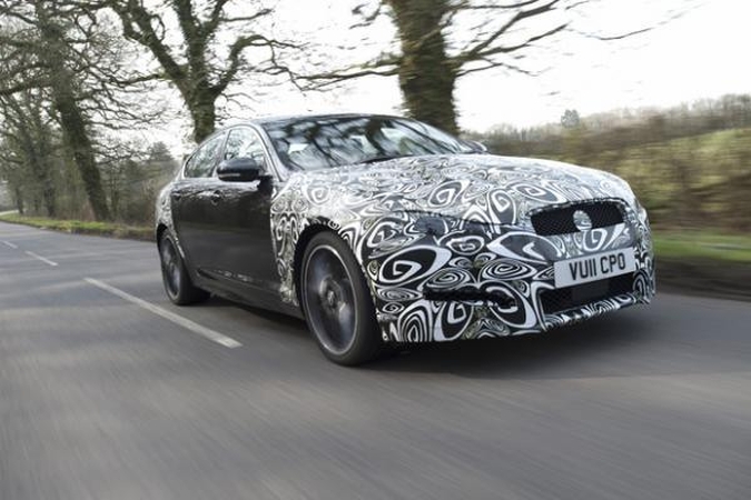 "Jaguar" keičia vardus