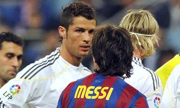Machačkalos „Anži“ komanda užsigeidė L.Messi ir C.Ronaldo