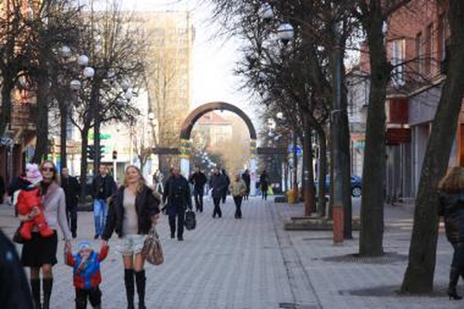 Šiauliai ir Zarasai pirmieji rinks merus