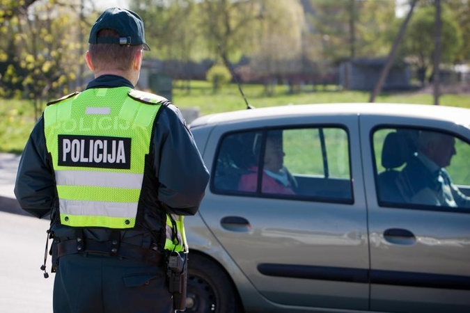 Savaitgalį gaudė ne tik neblaivius vairuotojus, bet ir motociklų vagis