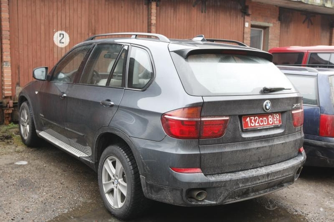 Pareigūnai sulaikė konsulo mašinos vagis (papildyta)