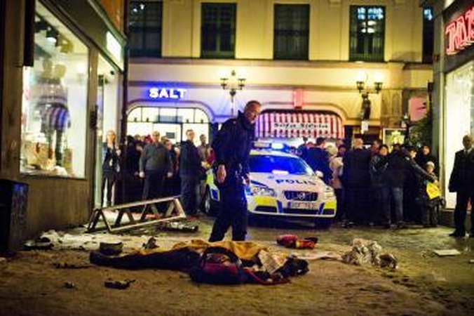 Britų policija pateikė kaltinimus devyniems asmenims dėl sprogdinimo sąmokslo 