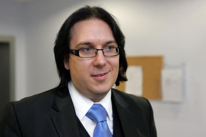 VRK Seimo nario įgaliojimus pripažino "prisikėlėliui" A.Burbai