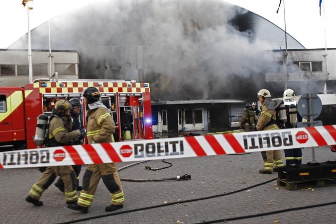 Kopenhagoje prieš sekso ir erotikos parodą užsiliepsnojo halė