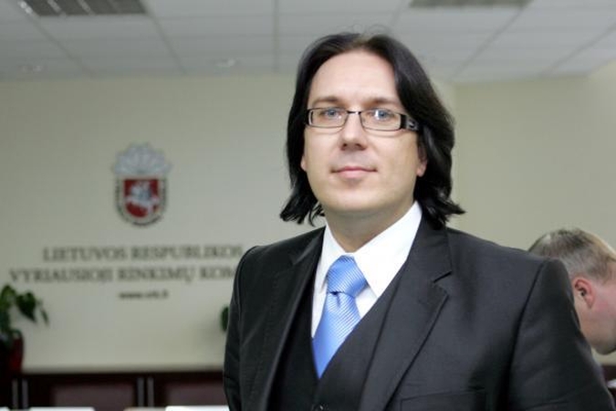 Į Seimą ateinantis A.Burba traukiasi iš VRK
