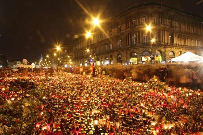 Katalikų Bažnyčia ragina lenkus užbaigti ginčą dėl planuojamų prezidento laidotuvių Vavelyje
