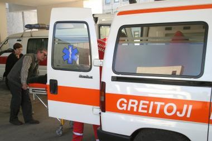 Iš naktinio klubo į Klinikas atvežta 19-metė buvo be sąmonės (patikslinta)