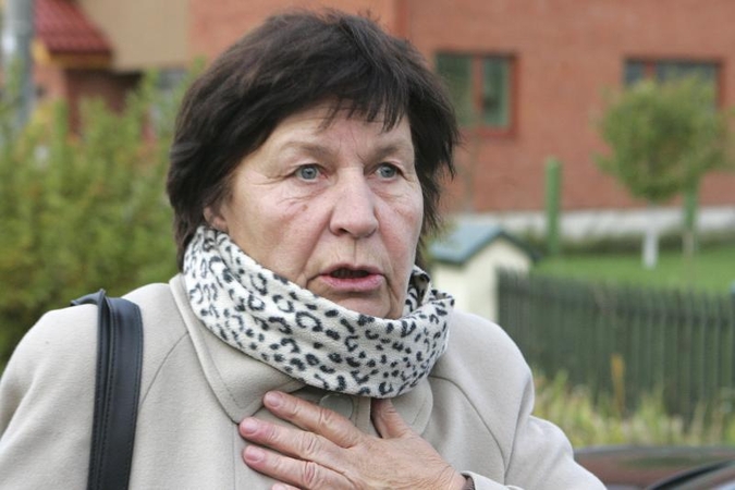 Prokurorai privalės atsakyti į L.Kedienės klausimus dėl sūnaus mirties (papildyta)
