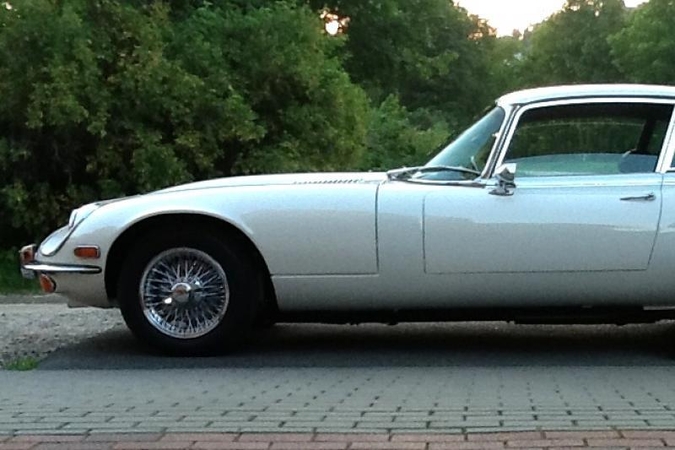 Klaisikinių automobilių konkursą laimėjo „Jaguar E-Type“