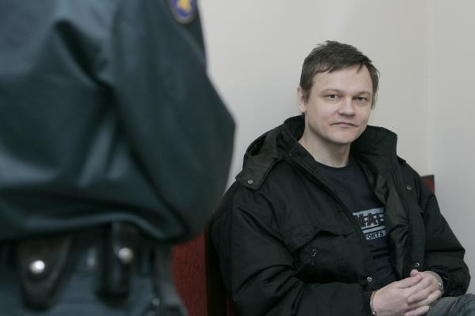 Teismas nusprendė pedofilija įtariamą karininką palikti suimtą