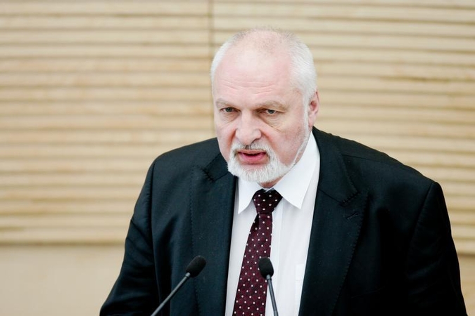 V.Mazuronis siūlo nusikaltimais įtariamiems Seimo nariams netaikyti neliečiamybės