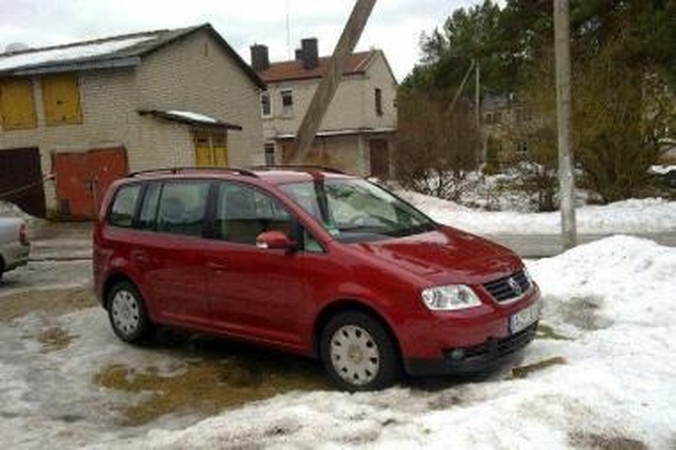 Policija rado tris pavogtus automobilius