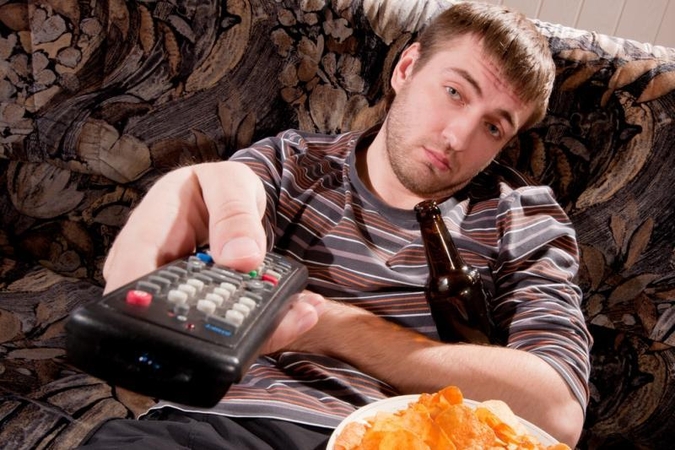 Išjungus analoginę TV, prie tamsių ekranų liko apie 15 tūkst. šeimų
