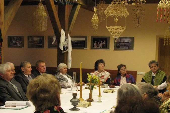 Gavėnios popietę giedos Žemaičių Kalvarijos kalnus