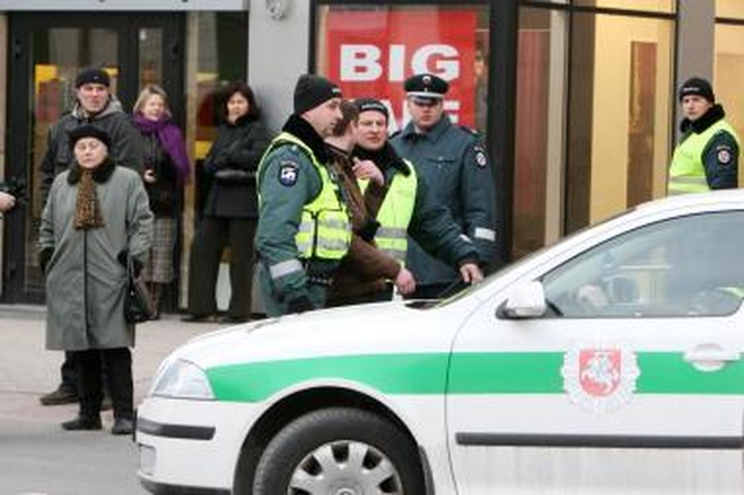 Pasitikėjimas policija auga
