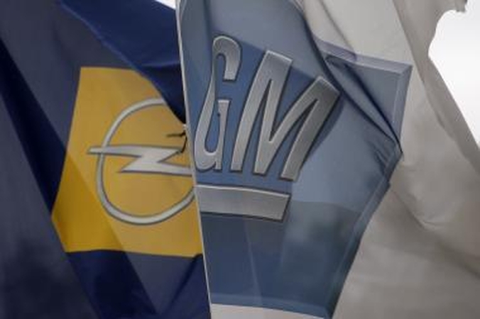 „General Motors" skelbia bankrotą
