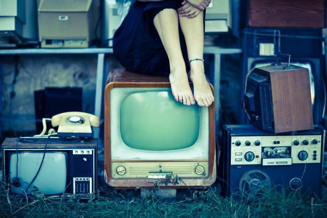 Dėl neteisingų įtarimų lytiniu išnaudojimu atsistatydino BBC vadovas