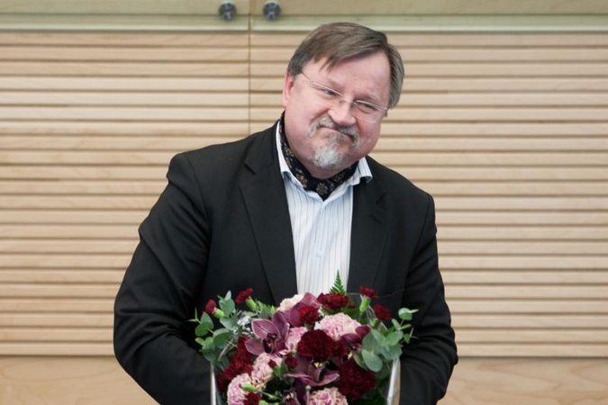 Neblaivus smurtavęs E. Vareikis sustabdė narystę partijoje