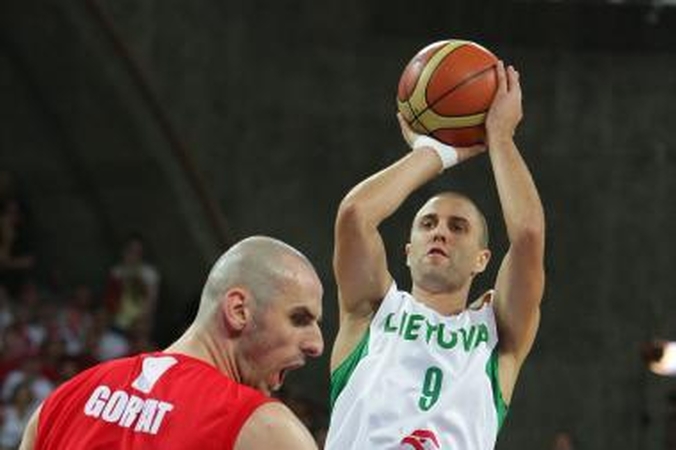 T.Delininkaitis rungtyniaus Salonikų PAOK klube