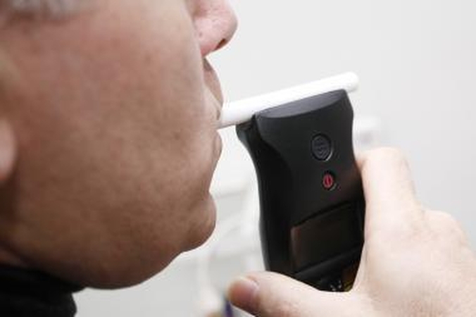 Galimai neblaivus vairavęs VRM pareigūnas: medikai nustatė – buvau blaivus