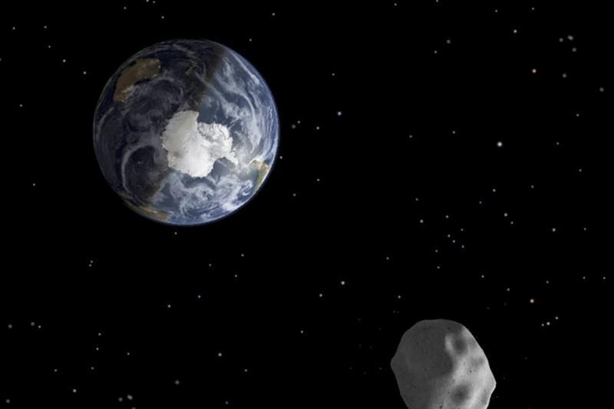 Pavojingiausią Žemei asteroidą NASA taranuos 0,44 tonos sviediniu