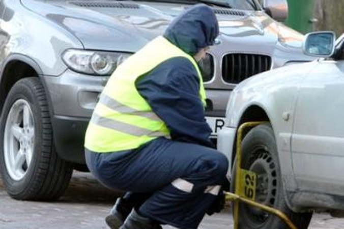 Parengta tipinė transporto priemonių priverstinio nuvežimo ir saugojimo sutartis