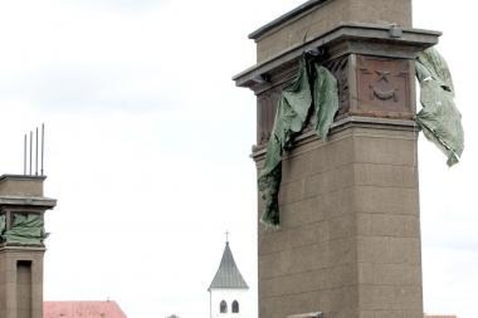 Ką daryti su Aleksoto tilto žvaigždėmis?