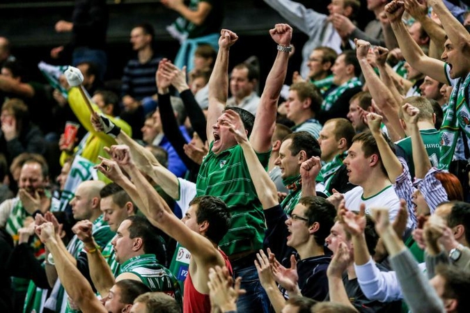 „Žalgirio“ fanų giedama Tautiška giesmė pribloškė rusų komentatorių