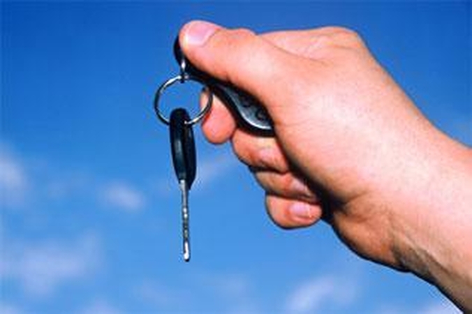 Sausį naujų automobilių pardavimas Vokietijoje smuko 4 procentais