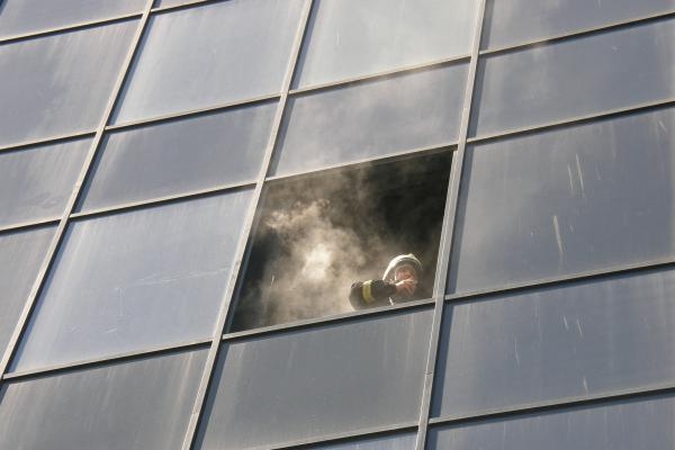 Dūmai iš „K centro“ balkono ant kojų sukėlė ugniagesius