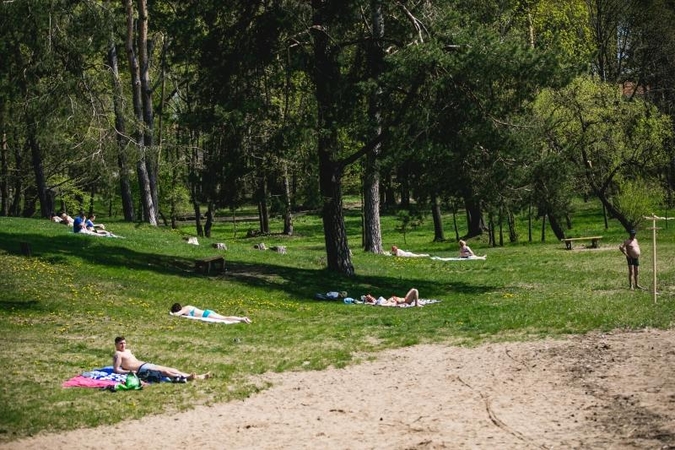 Kauno paplūdimiuose darbo dieną karaliauja pensininkai