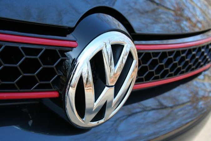 VW ir „Adidas“ sukūrė specialų „Golf GTI“