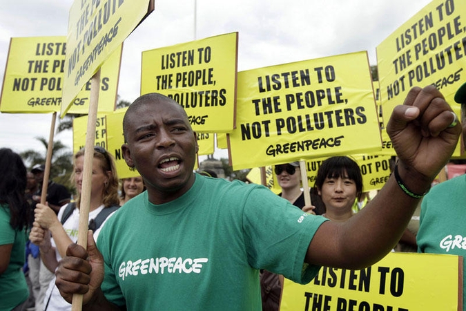 „Greenpeace“: IT kompanijų duomenų centrai naudoja „nešvarią" energiją