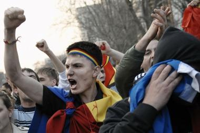 Moldovoje pakvipo „oranžine“ revoliucija (atnaujintas)
